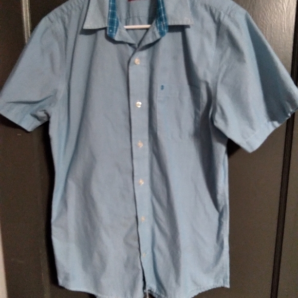 Izod LADIES BLUE AND WHITE PIN STRIPE BUTTON DOWN BLOUSE. SIZE SMALL - Picture 2 of 7